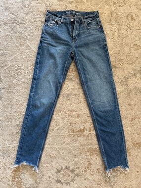 American Eagle Outfitters Women's Medium Blue Mom Jeans